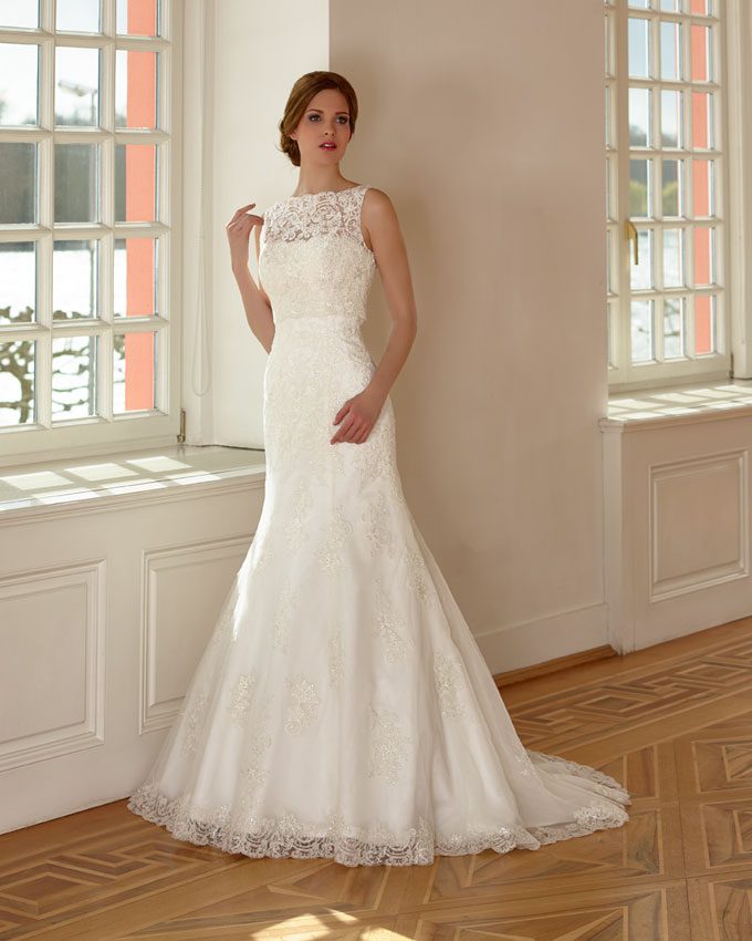 Diane Legrand 5223 Virginias Bridal Boutique Limerick