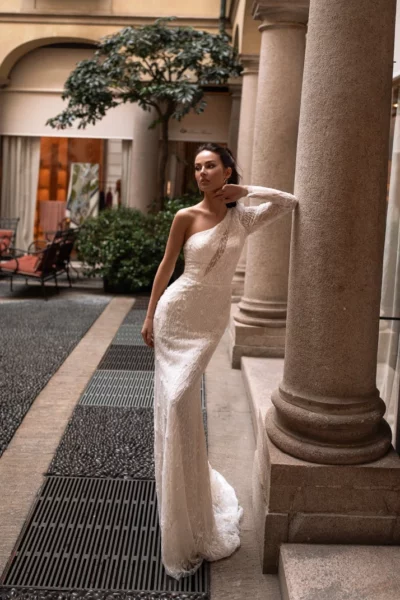 Grazia with 2 sleeves